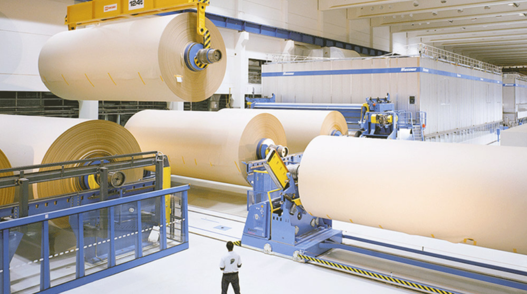 	3200mm quadrangular corrugated paper machineKraft and corrugated paper machine 	1. Description: paper with a net width of 3200mm, mainly used for the production of high-strength corrugated paper. Paper machine is mainly divided into the following pa